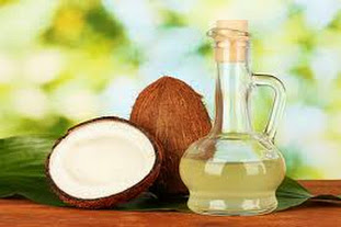 Chăm sóc da sau sinh: bôi dầu dừa hạn chế rạn da